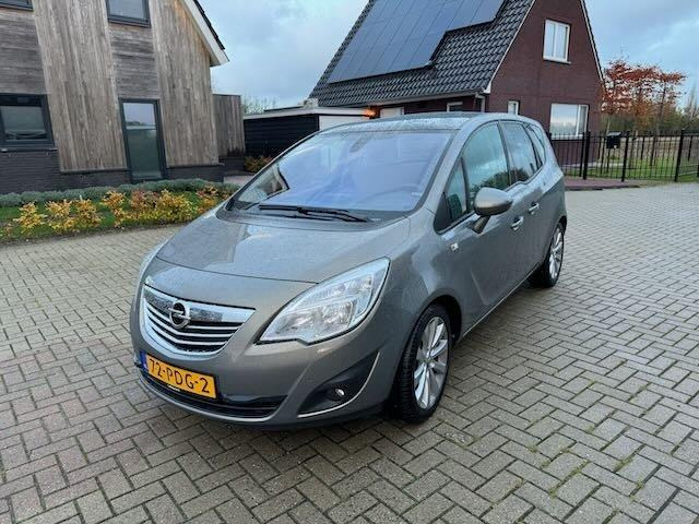 Opel | Meriva | 1.4 Turbo Cosmo | 2011 | 99.251 km | 72-PDG-2 | Logisch - PKW: das Bild 1 Opel | Meriva | 1.4 Turbo Cosmo | 2011 | 99.251 km | 72-PDG-2 | Logisch - PKW: das Bild 1