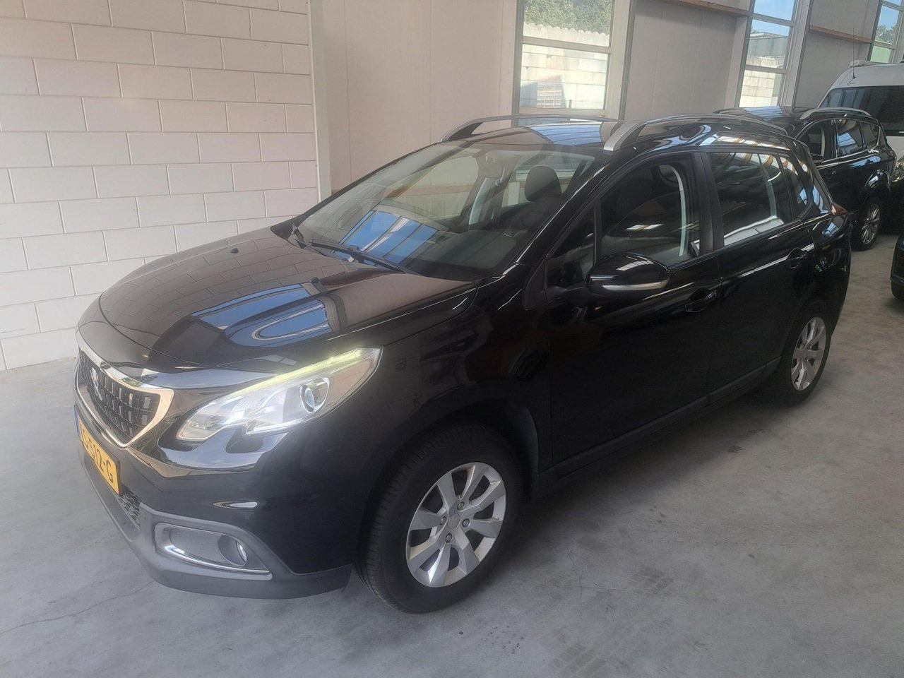 Peugeot | 2008 | 1.2 PureTech Blue Lion | 2016 | 159.008 km | KS512G | Logisch - SUV/ Geländewagen: das Bild 1 Peugeot | 2008 | 1.2 PureTech Blue Lion | 2016 | 159.008 km | KS512G | Logisch - SUV/ Geländewagen: das Bild 1