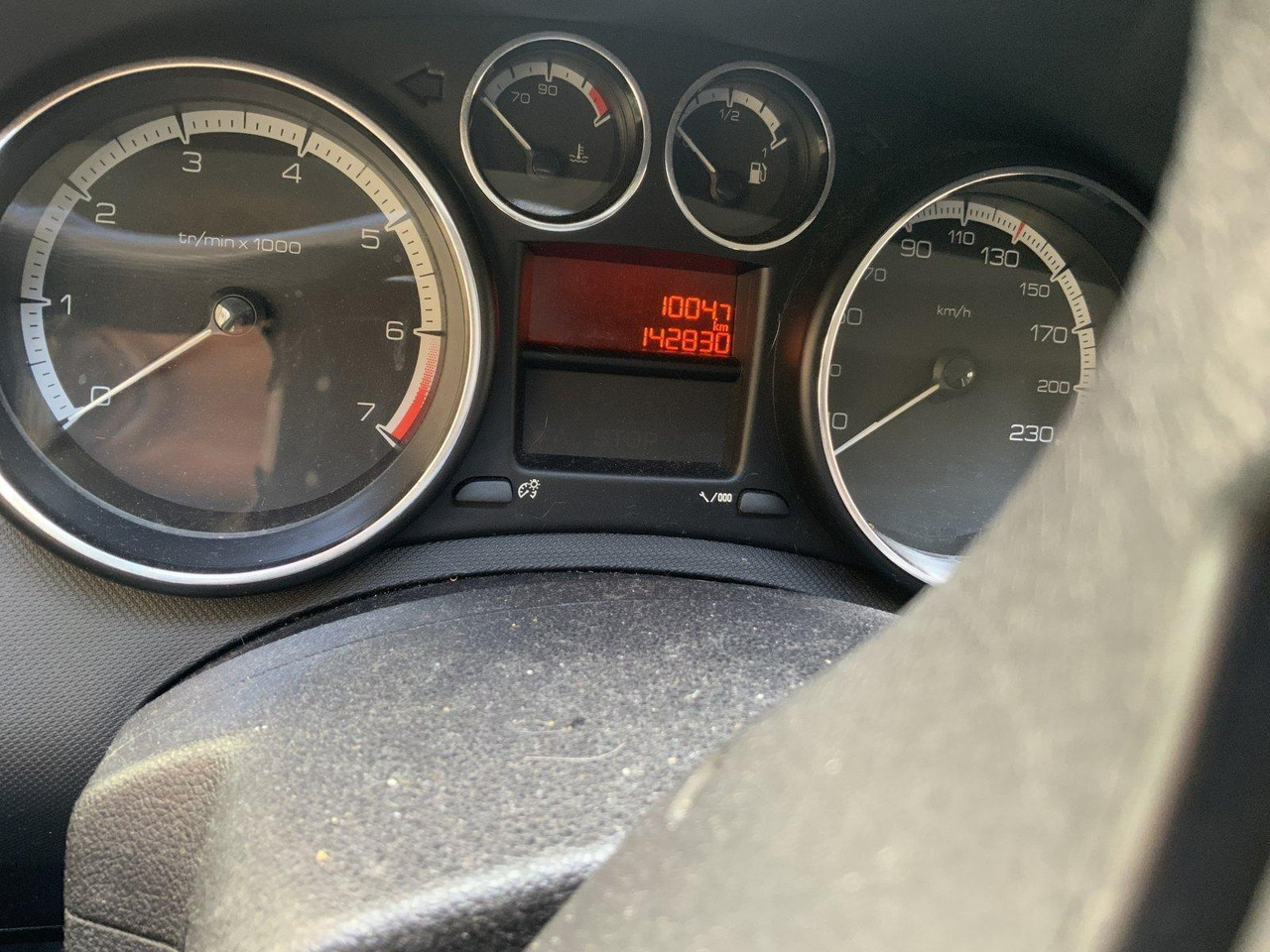 Peugeot | 308 | 1.6 VTi Access | 2011 | 142.830 km | 89RFJ2 | Logisch - Schrägheck: das Bild 5 Peugeot | 308 | 1.6 VTi Access | 2011 | 142.830 km | 89RFJ2 | Logisch - Schrägheck: das Bild 5