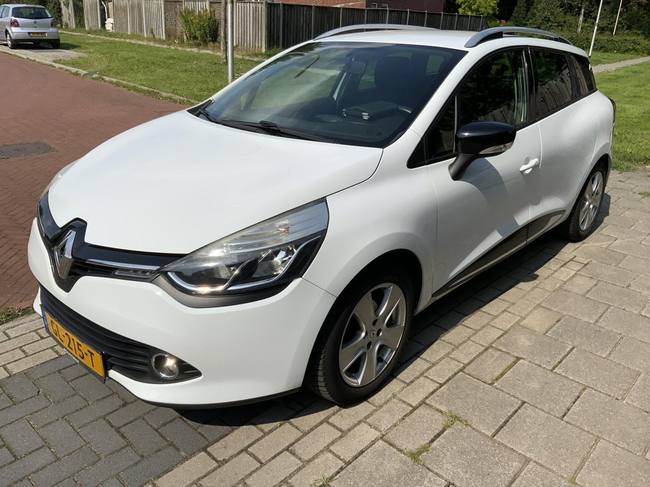 Renault | Clio Estate | 0.9 TCe Expression | 2015 | 120.426 km | GL-215-T - PKW: das Bild 1 Renault | Clio Estate | 0.9 TCe Expression | 2015 | 120.426 km | GL-215-T - PKW: das Bild 1