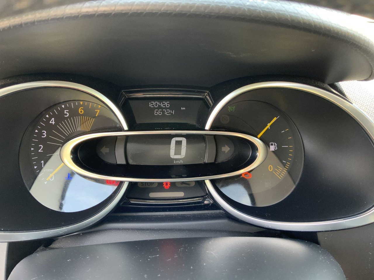 Renault | Clio Estate | 0.9 TCe Expression | 2015 | 120.426 km | GL-215-T - PKW: das Bild 5 Renault | Clio Estate | 0.9 TCe Expression | 2015 | 120.426 km | GL-215-T - PKW: das Bild 5