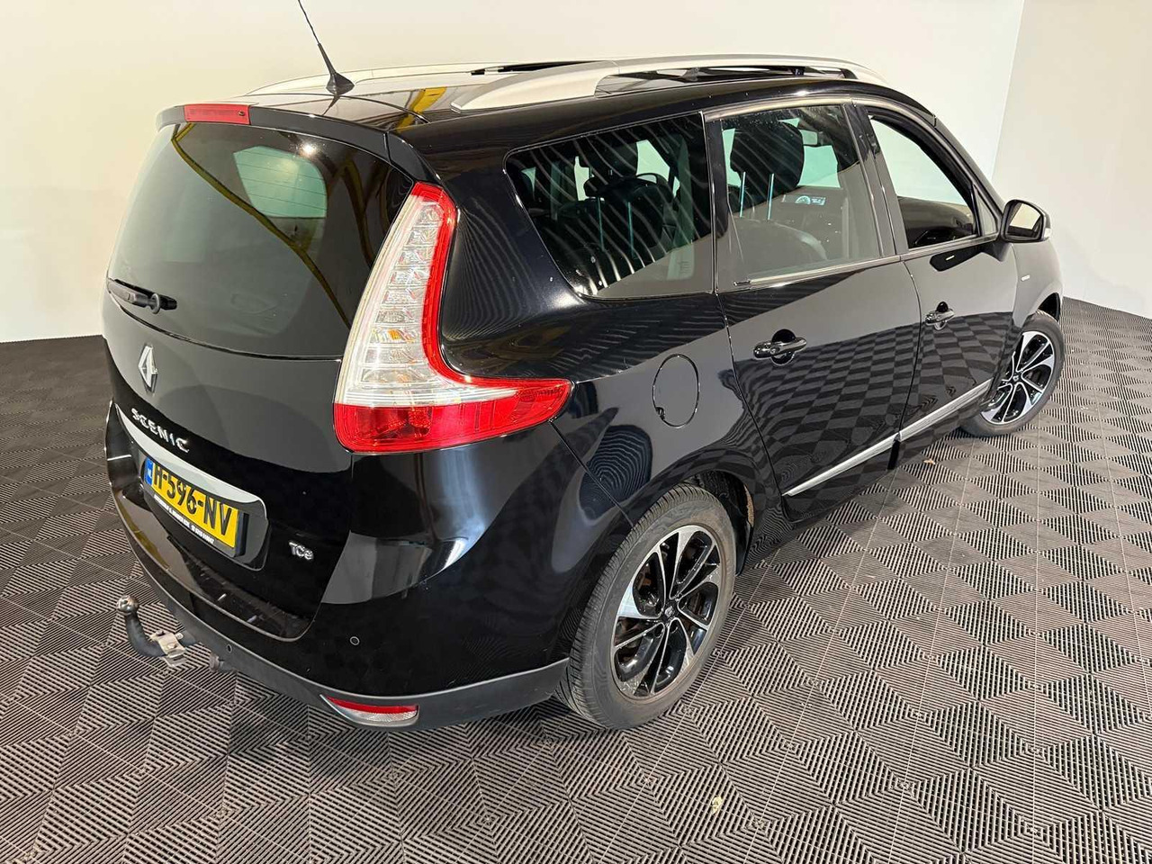 Renault Grand Scénic 1.2 Tce Bose | 2016 | 118.319 km | H-596-NV - PKW: das Bild 4 Renault Grand Scénic 1.2 Tce Bose | 2016 | 118.319 km | H-596-NV - PKW: das Bild 4