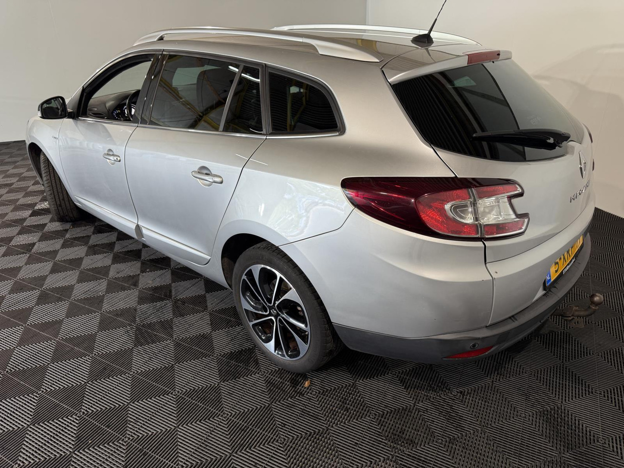 Renault Mégane Estate 1.2 TCe Bose 5-XRF-97 185.127 km 2014 - PKW: das Bild 3 Renault Mégane Estate 1.2 TCe Bose 5-XRF-97 185.127 km 2014 - PKW: das Bild 3