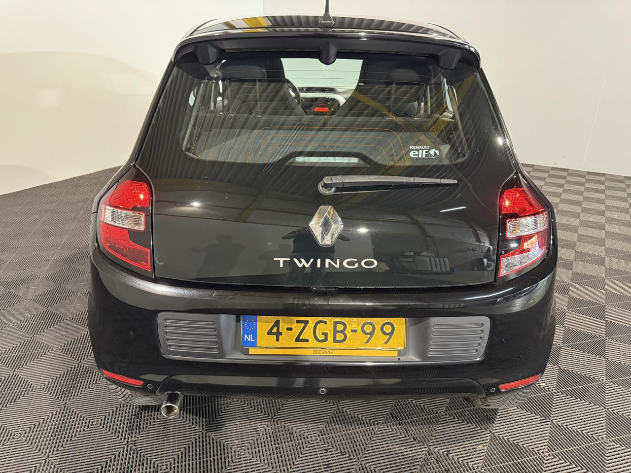 Renault | Twingo | 1.0 SCe Expression | 2015 | 226.056 km | 4ZGB99 | Logisch - Schrägheck: das Bild 3 Renault | Twingo | 1.0 SCe Expression | 2015 | 226.056 km | 4ZGB99 | Logisch - Schrägheck: das Bild 3