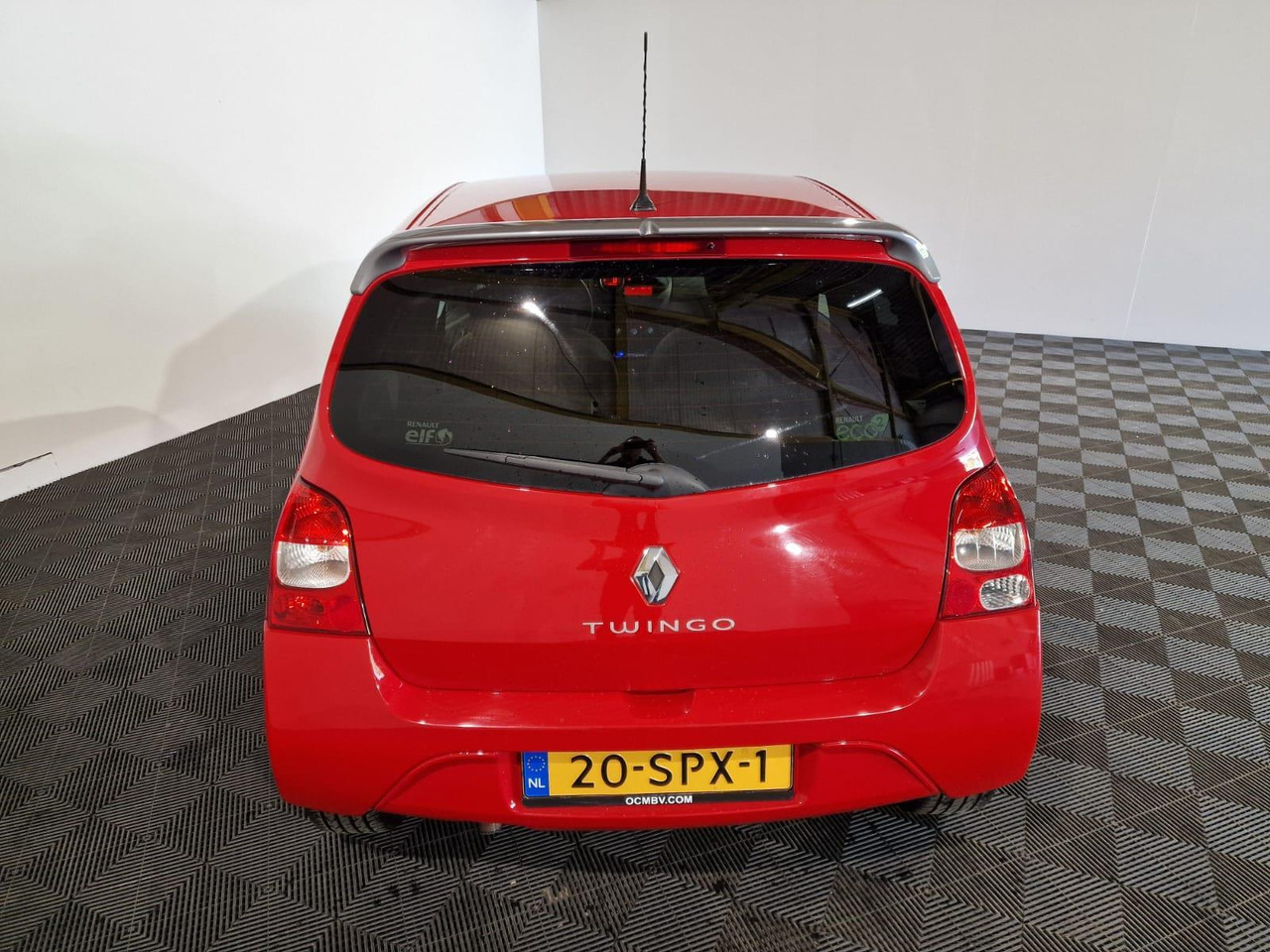 Renault Twingo 1.2-16V Collection 20-SPX-1 149.179 km - PKW: das Bild 2 Renault Twingo 1.2-16V Collection 20-SPX-1 149.179 km - PKW: das Bild 2