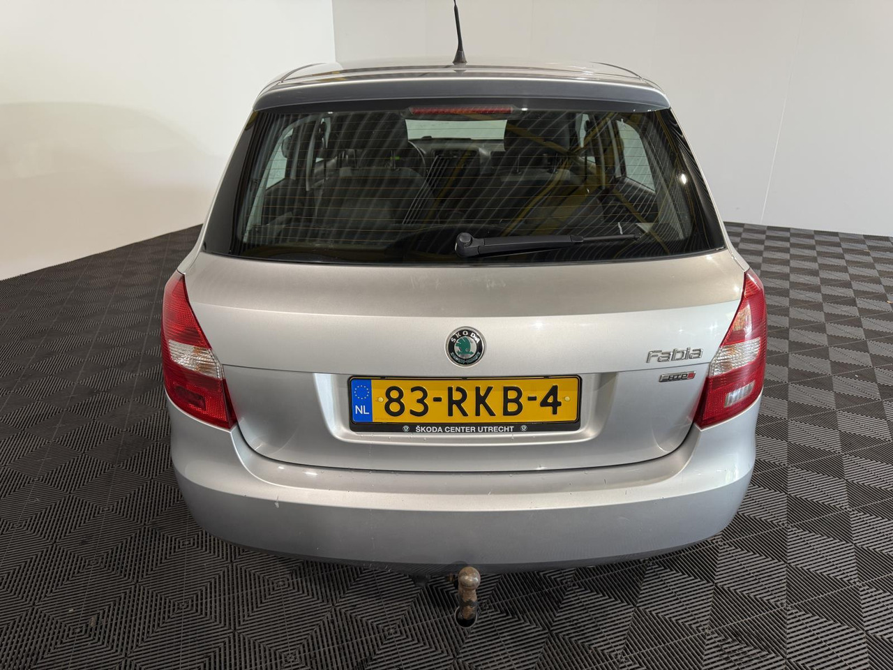 Skoda Fabia 1.2-12V Go | 2011 | 195.623 km | 83-RKB-4 - Schrägheck: das Bild 2 Skoda Fabia 1.2-12V Go | 2011 | 195.623 km | 83-RKB-4 - Schrägheck: das Bild 2