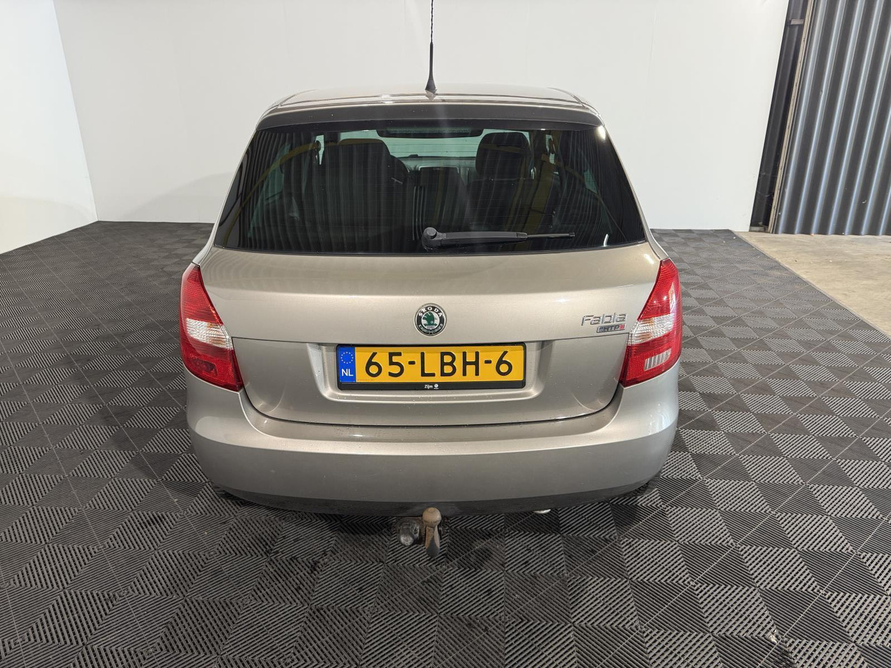 Skoda | Fabia | 1.2-12V Sprint | 2010 | 217.614 km | 65LBH6 | Logisch - Schrägheck: das Bild 3 Skoda | Fabia | 1.2-12V Sprint | 2010 | 217.614 km | 65LBH6 | Logisch - Schrägheck: das Bild 3