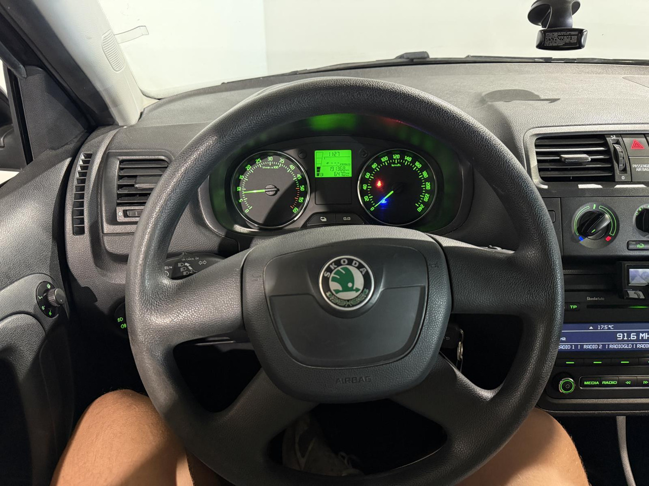 Skoda | Fabia Combi | 1.2 TDI Greenline | 2011 | 191.368 km | 98SBN4 | Logisch - PKW: das Bild 5 Skoda | Fabia Combi | 1.2 TDI Greenline | 2011 | 191.368 km | 98SBN4 | Logisch - PKW: das Bild 5