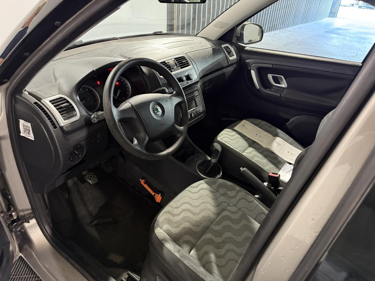 Skoda | Fabia Combi | 1.4-16V Ambiente | 2009 | 250.953 km | 73HKN1 | Logisch - PKW: das Bild 4 Skoda | Fabia Combi | 1.4-16V Ambiente | 2009 | 250.953 km | 73HKN1 | Logisch - PKW: das Bild 4