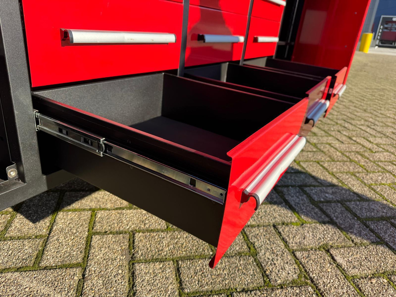 StahlWorks 10FT-12D-2-01C Gereedschapswand met 12 Lades en 2 Deuren (Nieuw) - Werkstattgerät: das Bild 3 StahlWorks 10FT-12D-2-01C Gereedschapswand met 12 Lades en 2 Deuren (Nieuw) - Werkstattgerät: das Bild 3