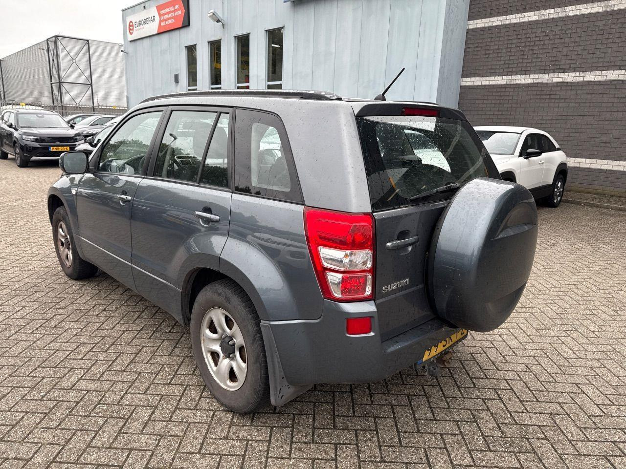 Suzuki Grand Vitara 2.0 - 16V JLX | 2006 | 212.917 km | 99SKPZ | NAP: Logisch - SUV/ Geländewagen: das Bild 3 Suzuki Grand Vitara 2.0 - 16V JLX | 2006 | 212.917 km | 99SKPZ | NAP: Logisch - SUV/ Geländewagen: das Bild 3