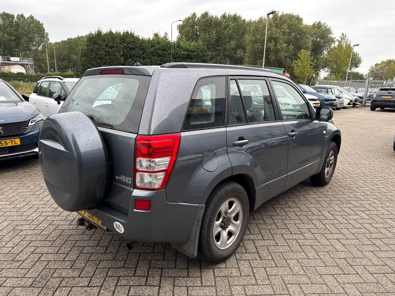 Suzuki Grand Vitara 2.0 - 16V JLX | 2006 | 212.917 km | 99SKPZ | NAP: Logisch - SUV/ Geländewagen: das Bild 4 Suzuki Grand Vitara 2.0 - 16V JLX | 2006 | 212.917 km | 99SKPZ | NAP: Logisch - SUV/ Geländewagen: das Bild 4