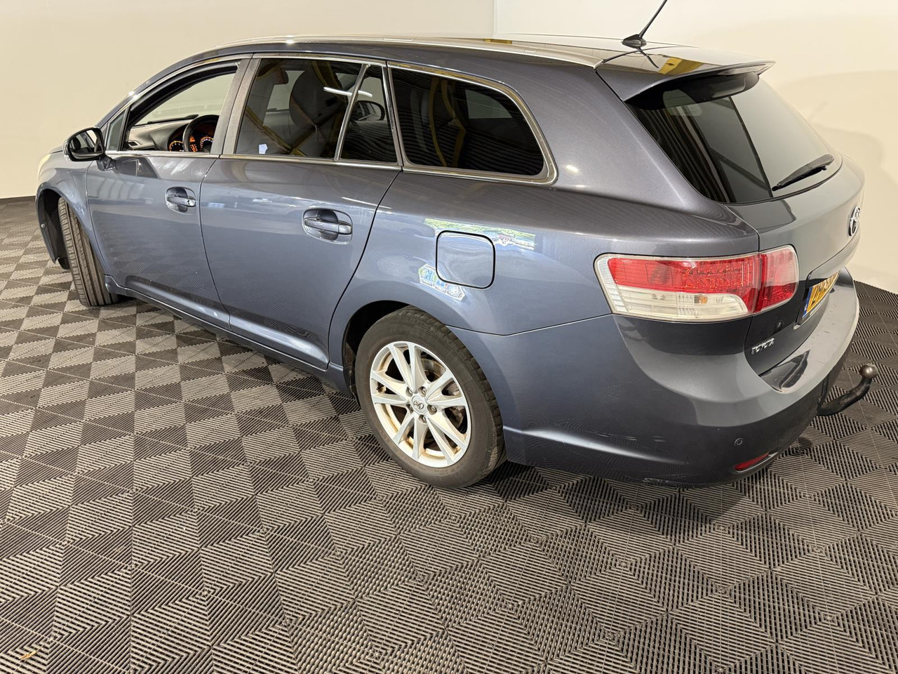 Toyota Avensis Wagon 2.0 VVTi Business | 2011 | 363.331 km | 29-SNK-6 - PKW: das Bild 3 Toyota Avensis Wagon 2.0 VVTi Business | 2011 | 363.331 km | 29-SNK-6 - PKW: das Bild 3