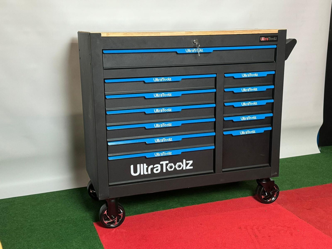 UltraToolz Jumbo gereedschapswagen - Werkstattgerät: das Bild 1 UltraToolz Jumbo gereedschapswagen - Werkstattgerät: das Bild 1