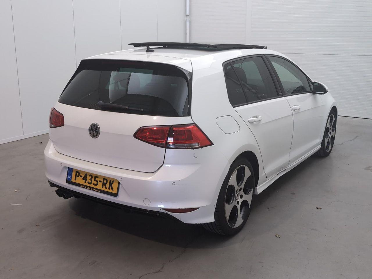 Volkswagen Golf 1.4 TSI Connected Series | 2017 | 114.917 km | Automaat | P435RK | NAP: Geen oordeel - Schrägheck: das Bild 4 Volkswagen Golf 1.4 TSI Connected Series | 2017 | 114.917 km | Automaat | P435RK | NAP: Geen oordeel - Schrägheck: das Bild 4