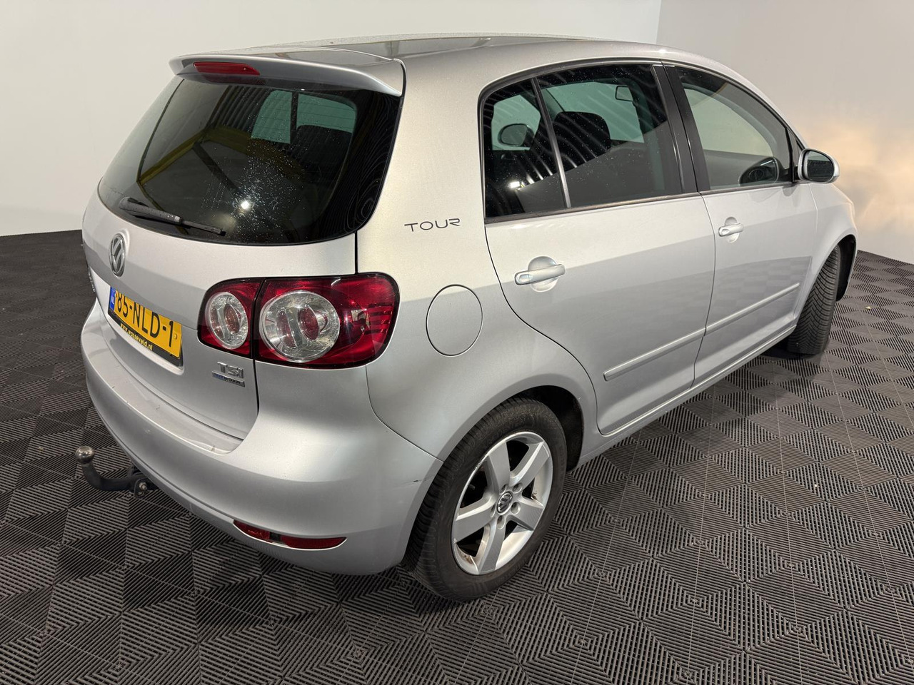 Volkswagen Golf Plus 1.2 TSI Tour II BlueMotion | 2010 | 184.829 km | 85-NLD-1 - PKW: das Bild 5 Volkswagen Golf Plus 1.2 TSI Tour II BlueMotion | 2010 | 184.829 km | 85-NLD-1 - PKW: das Bild 5