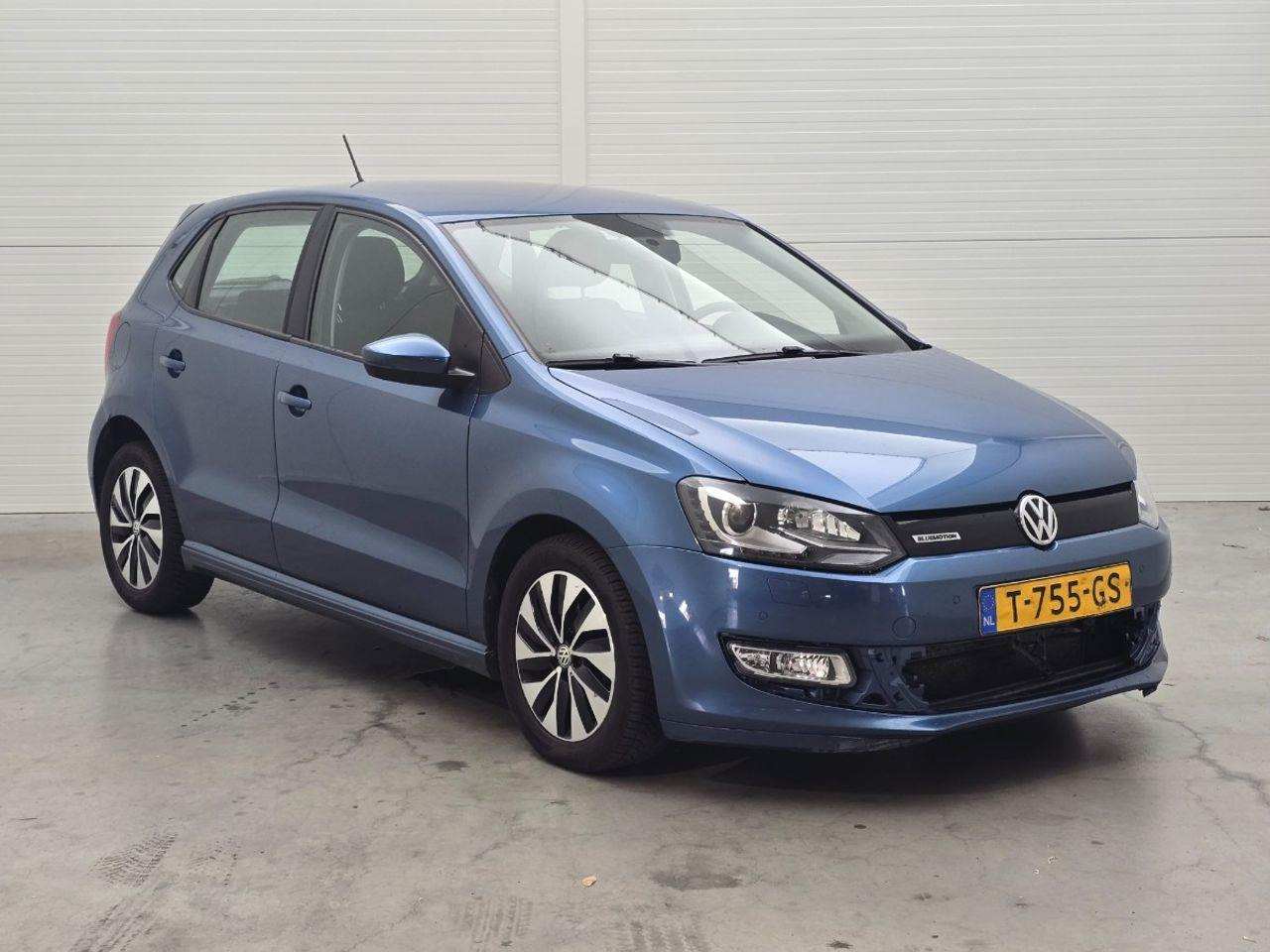 Volkswagen Polo 1.0 BlueMotion Edition | 2017 | 193.145 km | Automaat | T755GS | NAP: Geen oordeel - Schrägheck: das Bild 2 Volkswagen Polo 1.0 BlueMotion Edition | 2017 | 193.145 km | Automaat | T755GS | NAP: Geen oordeel - Schrägheck: das Bild 2