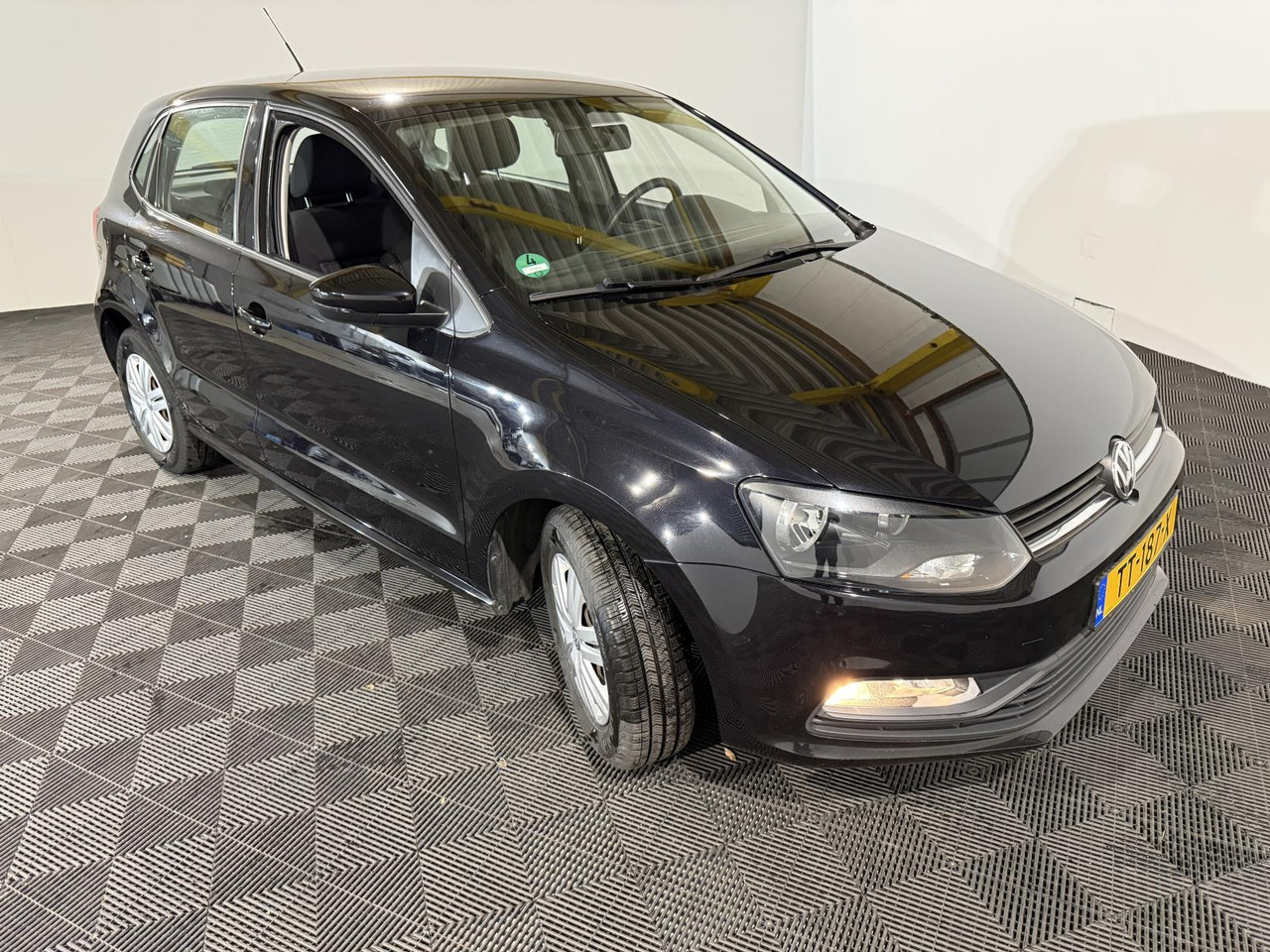 Volkswagen | Polo | 1.0 Comfortline Connected Series | 2017 | 178.442 km | TT187X | Geen oordeel - Schrägheck: das Bild 3 Volkswagen | Polo | 1.0 Comfortline Connected Series | 2017 | 178.442 km | TT187X | Geen oordeel - Schrägheck: das Bild 3
