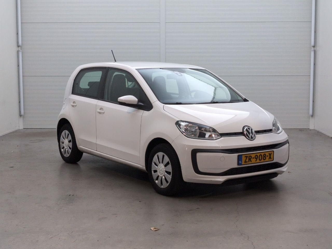 Volkswagen Up! 1.0 BMT move up! | 2019 | 114.730 km | ZR908X | NAP: Logisch - Schrägheck: das Bild 2 Volkswagen Up! 1.0 BMT move up! | 2019 | 114.730 km | ZR908X | NAP: Logisch - Schrägheck: das Bild 2