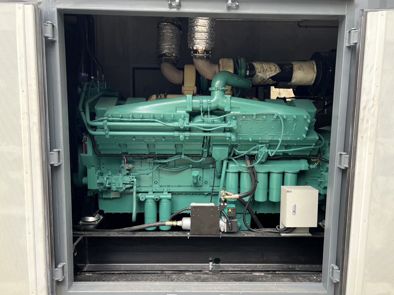 CUMMINS KTA50-G3 - Werkzeug/ Gerät: das Bild 2 CUMMINS KTA50-G3 - Werkzeug/ Gerät: das Bild 2