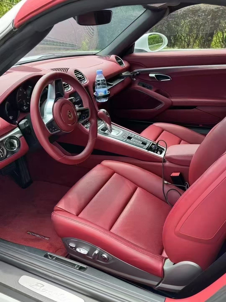 PORSCHE 718 BOXSTER - PKW: das Bild 2 PORSCHE 718 BOXSTER - PKW: das Bild 2