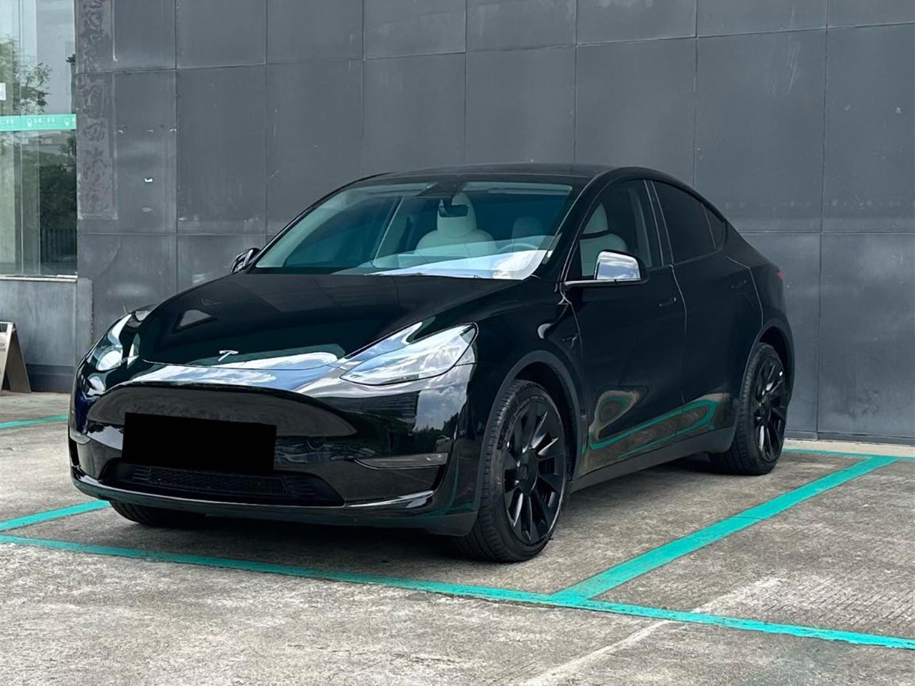 TESLA MODEL Y - PKW: das Bild 1 TESLA MODEL Y - PKW: das Bild 1