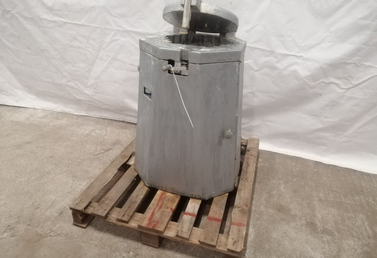 HIDRAULIČNA PRESA - Bäckereimaschine: das Bild 1 HIDRAULIČNA PRESA - Bäckereimaschine: das Bild 1