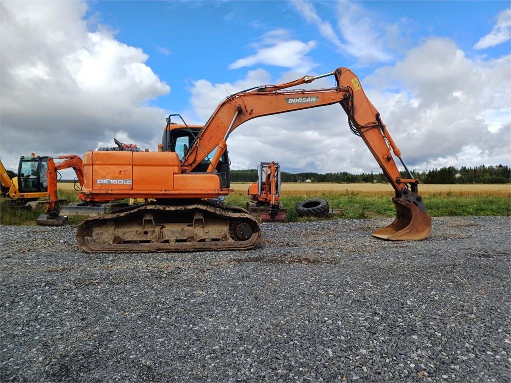 Doosan DX160LC Metsä alustalla - Kettenbagger: das Bild 5 Doosan DX160LC Metsä alustalla - Kettenbagger: das Bild 5