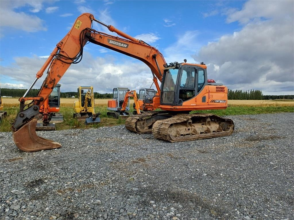 Doosan DX160LC Metsä alustalla - Kettenbagger: das Bild 1 Doosan DX160LC Metsä alustalla - Kettenbagger: das Bild 1