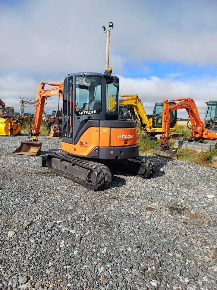 Hitachi ZX50u Engcon pyörittäjällä - Minibagger: das Bild 4 Hitachi ZX50u Engcon pyörittäjällä - Minibagger: das Bild 4