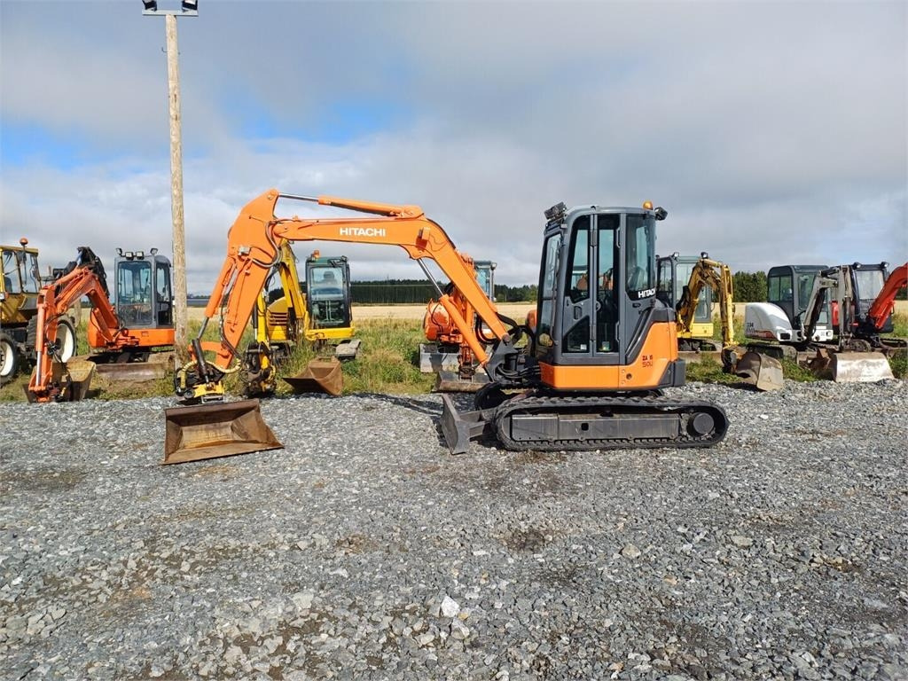 Hitachi ZX50u Engcon pyörittäjällä - Minibagger: das Bild 2 Hitachi ZX50u Engcon pyörittäjällä - Minibagger: das Bild 2