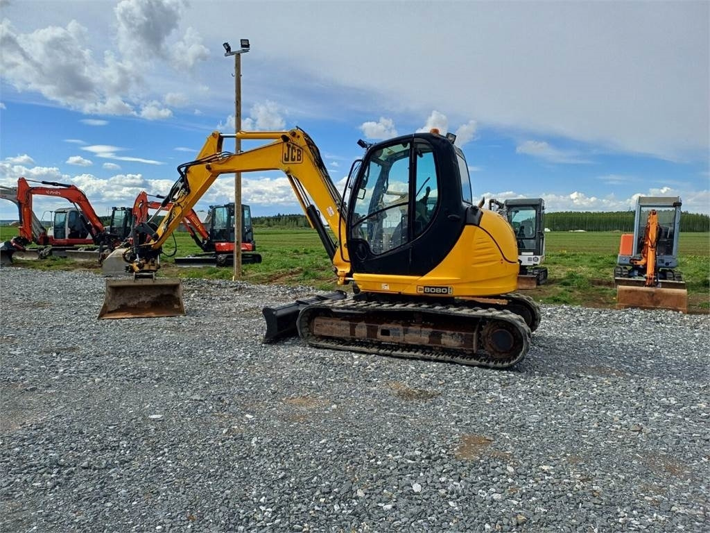 JCB 8080 Engconin pyörittäjällä - Minibagger: das Bild 3 JCB 8080 Engconin pyörittäjällä - Minibagger: das Bild 3
