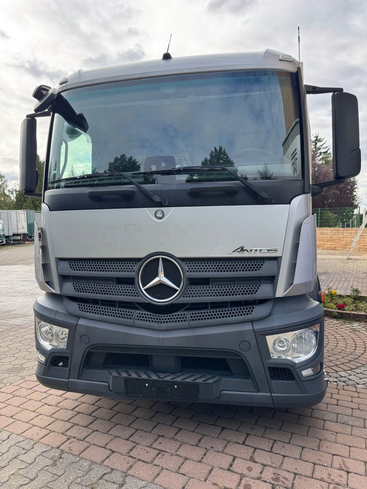 Mercedes-Benz Antos 2540/2xLBW/Kühlung-Defekt/5instock - Kühlkoffer LKW: das Bild 5 Mercedes-Benz Antos 2540/2xLBW/Kühlung-Defekt/5instock - Kühlkoffer LKW: das Bild 5