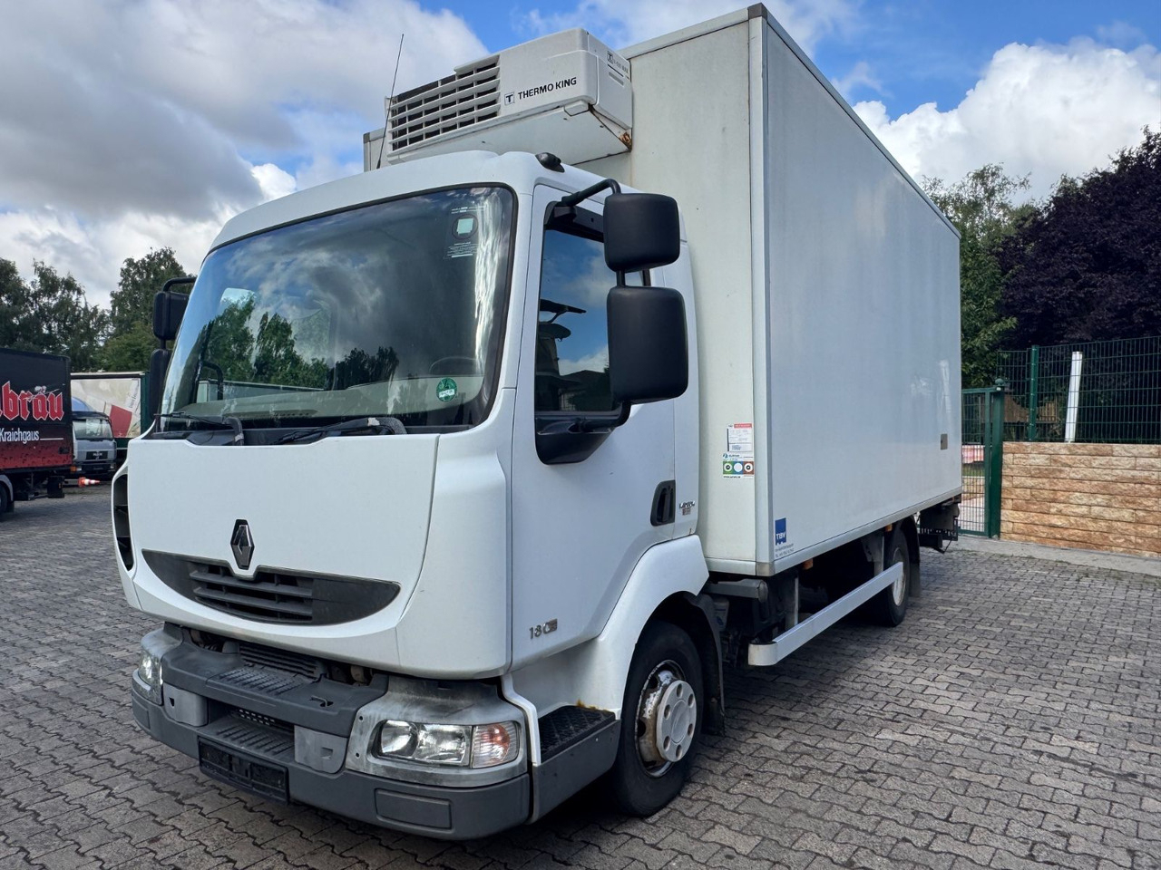 Renault MIDLUM 180/Thermo-King V-500/LBW - Kühltransporter: das Bild 2 Renault MIDLUM 180/Thermo-King V-500/LBW - Kühltransporter: das Bild 2