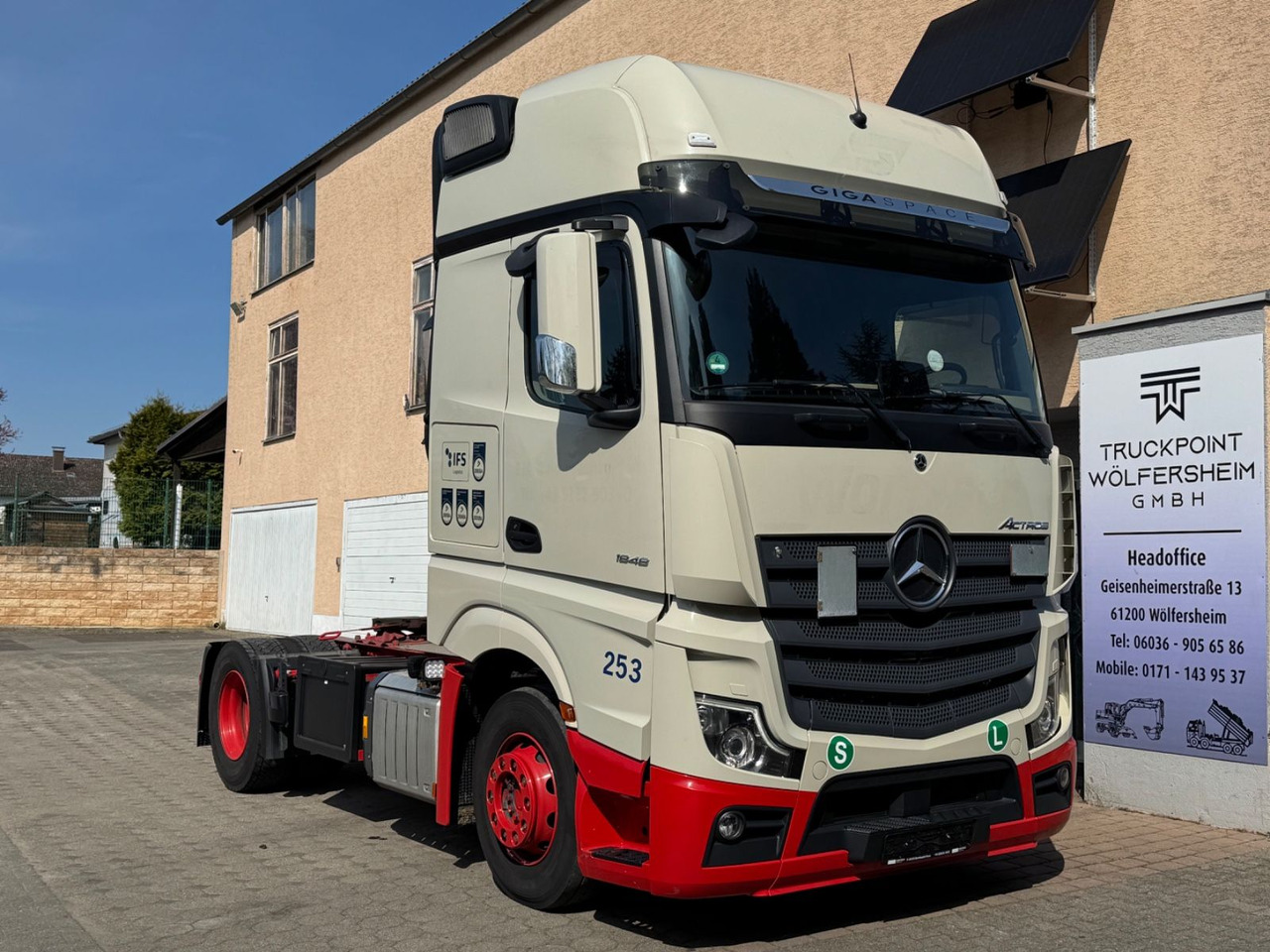 Mercedes-Benz Actros 1848/GIGA/Retarder/2xBett/2instock - Sattelzugmaschine: das Bild 1 Mercedes-Benz Actros 1848/GIGA/Retarder/2xBett/2instock - Sattelzugmaschine: das Bild 1