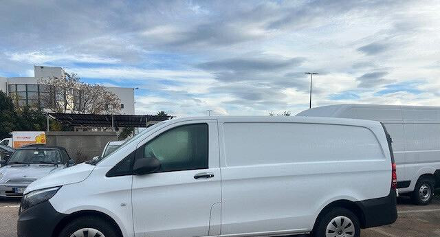 Mercedes Benz VITO FURGONE 110 LONG TRAZ. ANT. - Kastenwagen: das Bild 2 Mercedes Benz VITO FURGONE 110 LONG TRAZ. ANT. - Kastenwagen: das Bild 2