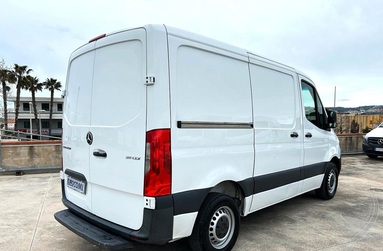 Mercedes Sprinter 311 F 32/35 - Kastenwagen: das Bild 5 Mercedes Sprinter 311 F 32/35 - Kastenwagen: das Bild 5