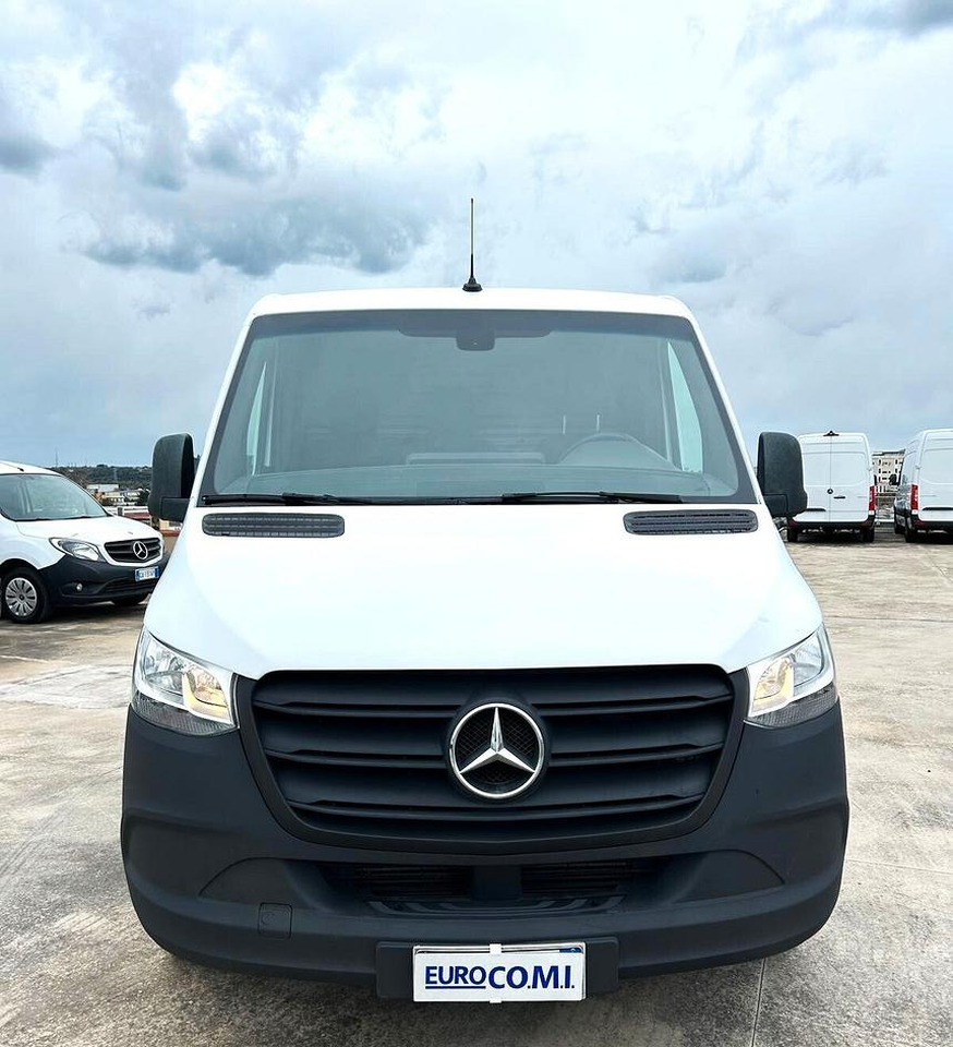 Mercedes Sprinter 311 F 32/35 - Kastenwagen: das Bild 2 Mercedes Sprinter 311 F 32/35 - Kastenwagen: das Bild 2