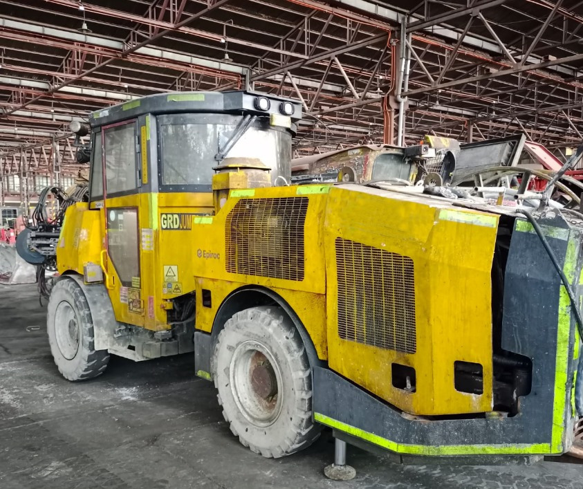 EPIROC BOLTEC S - Bergbaumaschine: das Bild 1 EPIROC BOLTEC S - Bergbaumaschine: das Bild 1