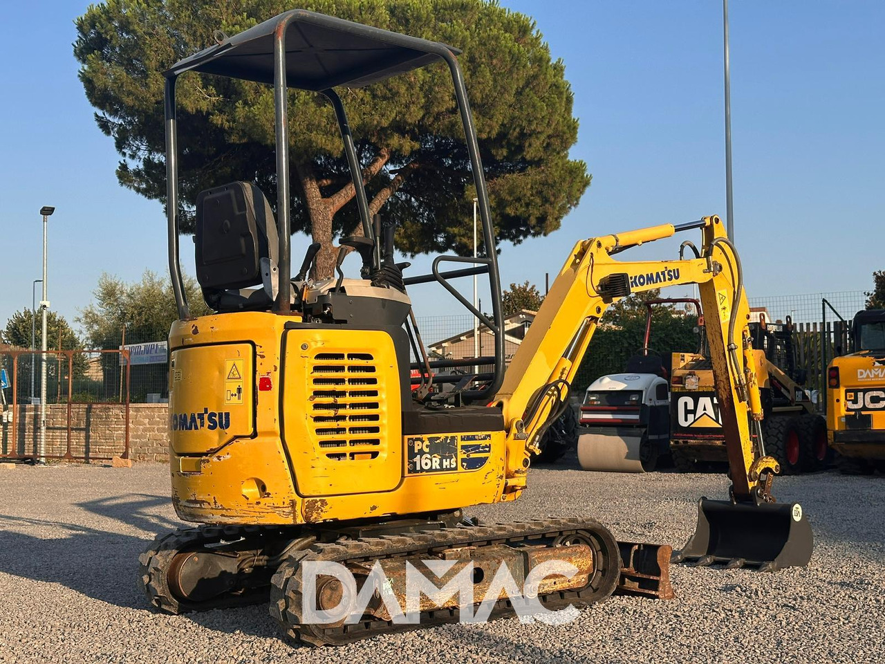 KOMATSU PC16R-3HS - Minibagger: das Bild 3 KOMATSU PC16R-3HS - Minibagger: das Bild 3