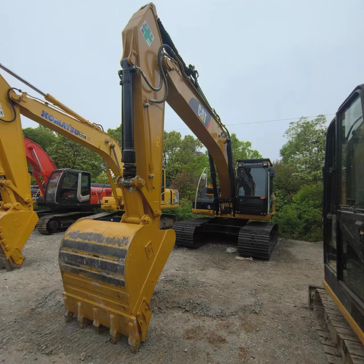 CATERPILLAR 320D2 - Kettenbagger: das Bild 2 CATERPILLAR 320D2 - Kettenbagger: das Bild 2