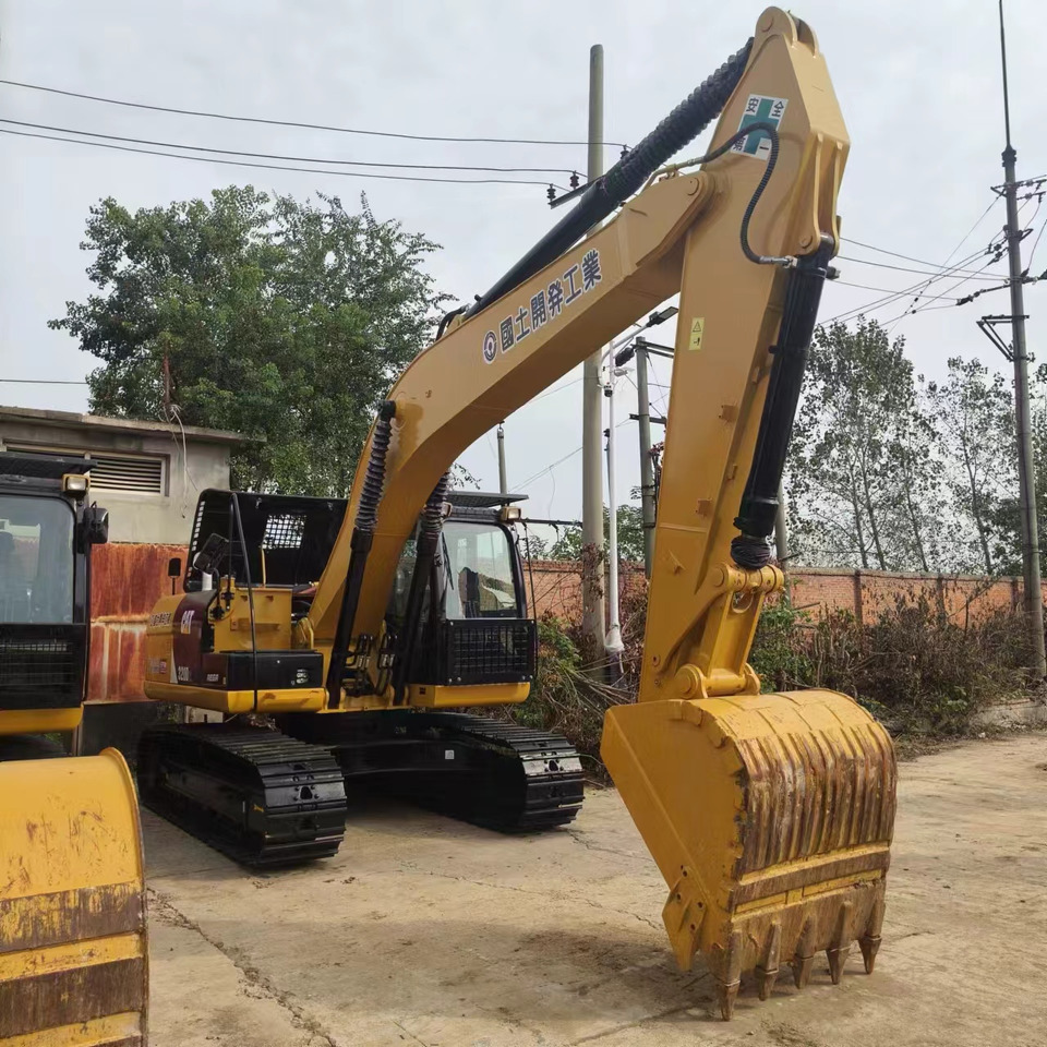 CATERPILLAR 320D2L - Kettenbagger: das Bild 2 CATERPILLAR 320D2L - Kettenbagger: das Bild 2