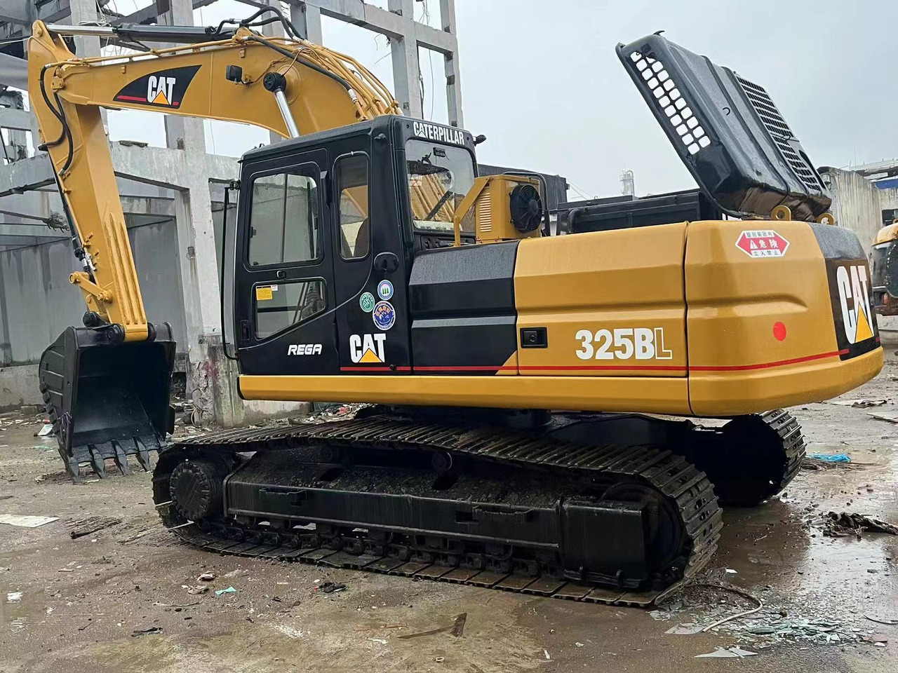 CATERPILLAR 325BL - Kettenbagger: das Bild 2 CATERPILLAR 325BL - Kettenbagger: das Bild 2