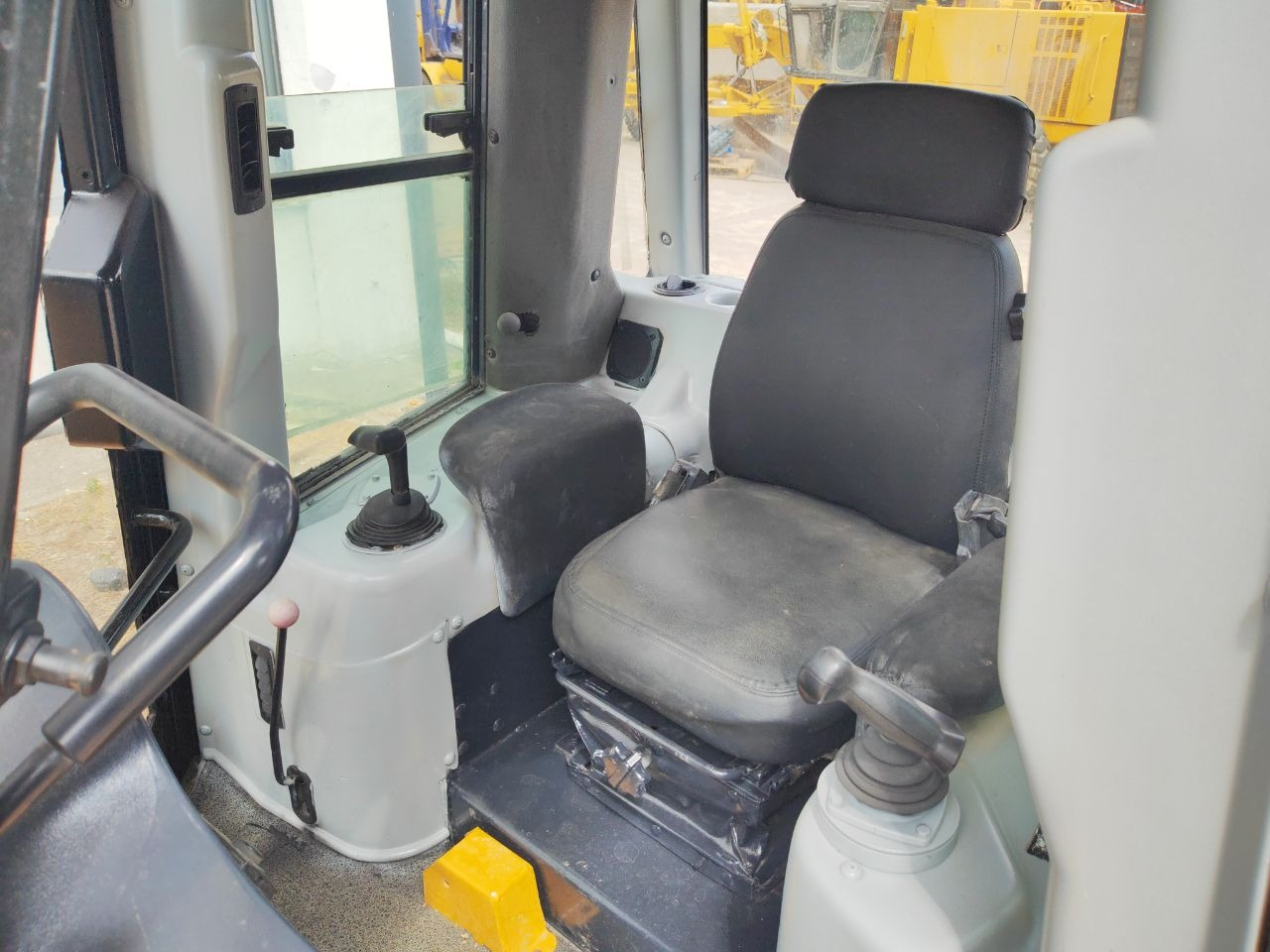 Bulldozer CATERPILLAR D5K: das Bild 6