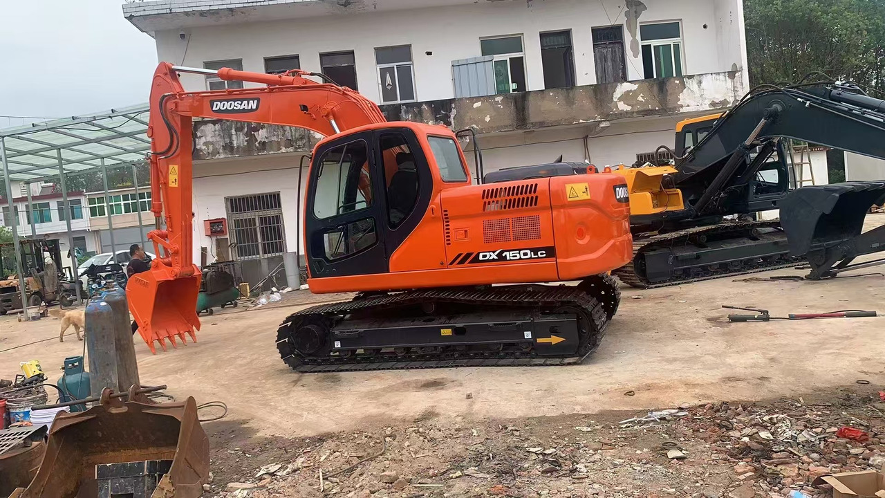 DOOSAN DX150 - Kettenbagger: das Bild 2 DOOSAN DX150 - Kettenbagger: das Bild 2
