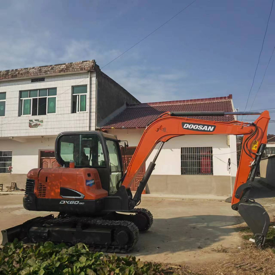 DOOSAN DX60 - Minibagger: das Bild 2 DOOSAN DX60 - Minibagger: das Bild 2