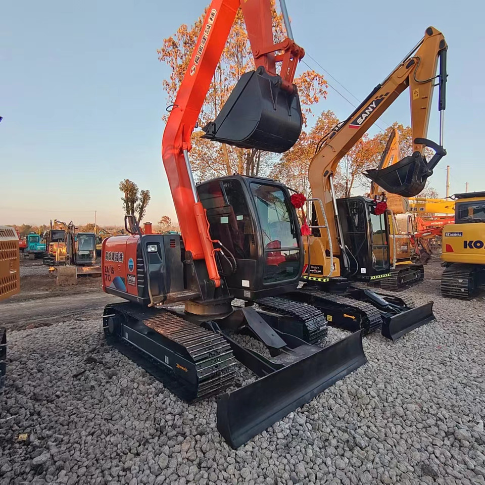 HITACHI ZX70 - Kettenbagger: das Bild 1 HITACHI ZX70 - Kettenbagger: das Bild 1