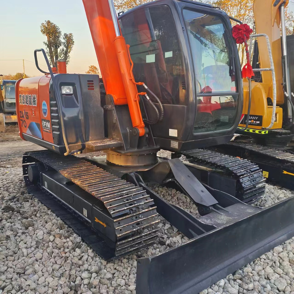 HITACHI ZX70 - Kettenbagger: das Bild 3 HITACHI ZX70 - Kettenbagger: das Bild 3