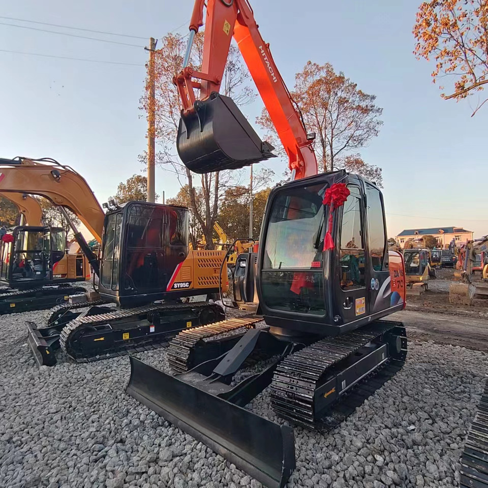 HITACHI ZX70 - Kettenbagger: das Bild 4 HITACHI ZX70 - Kettenbagger: das Bild 4