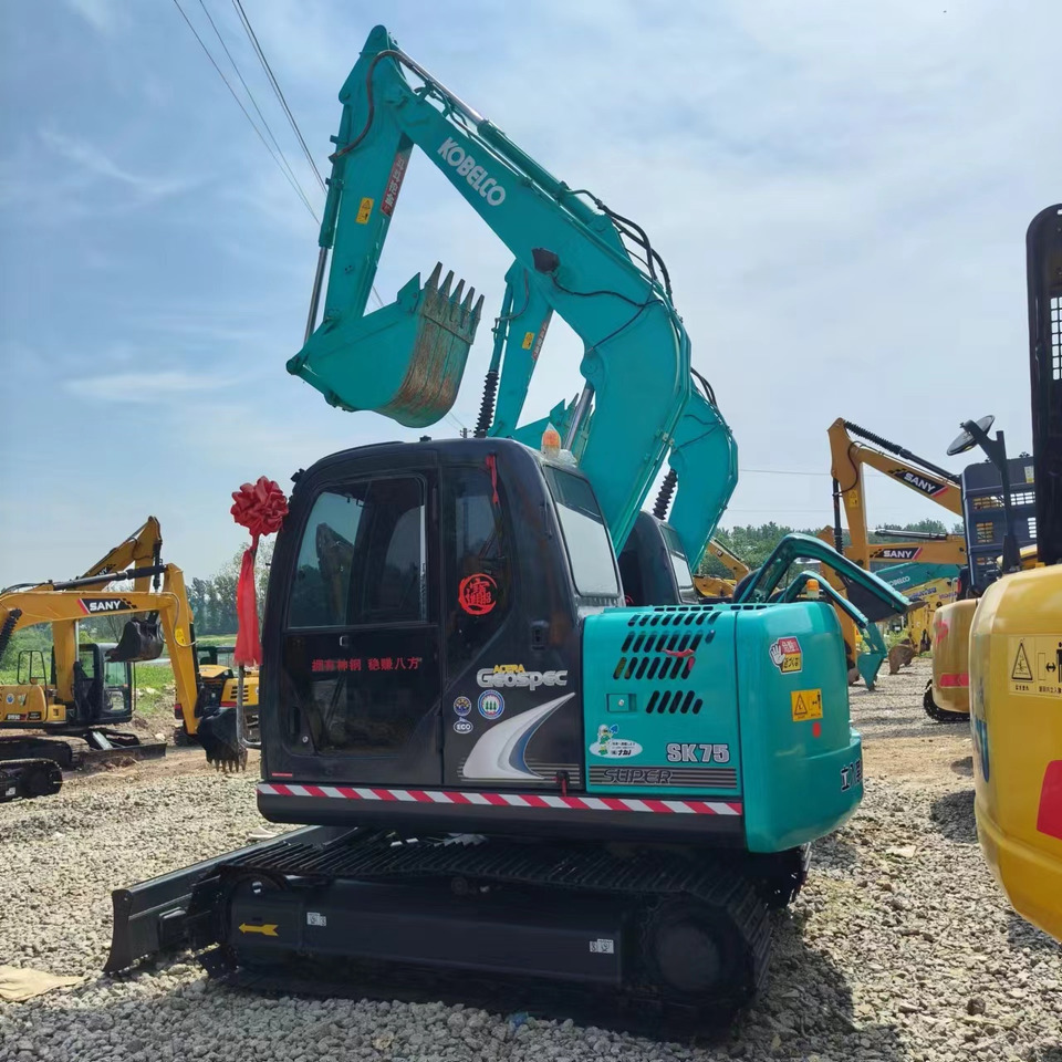 KOBELCO SK75-8 - Kettenbagger: das Bild 2 KOBELCO SK75-8 - Kettenbagger: das Bild 2